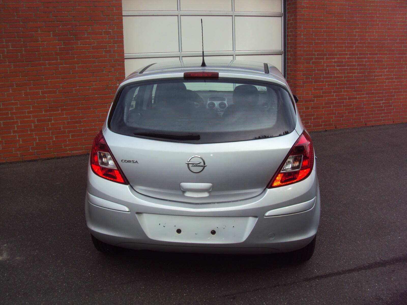 Sølv Opel Corsa fra 2015