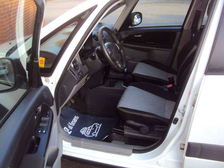 Suzuki SX4 1,6 CombiBack Tour