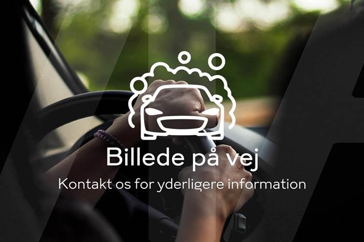 Sølv Volvo XC40 fra 2022