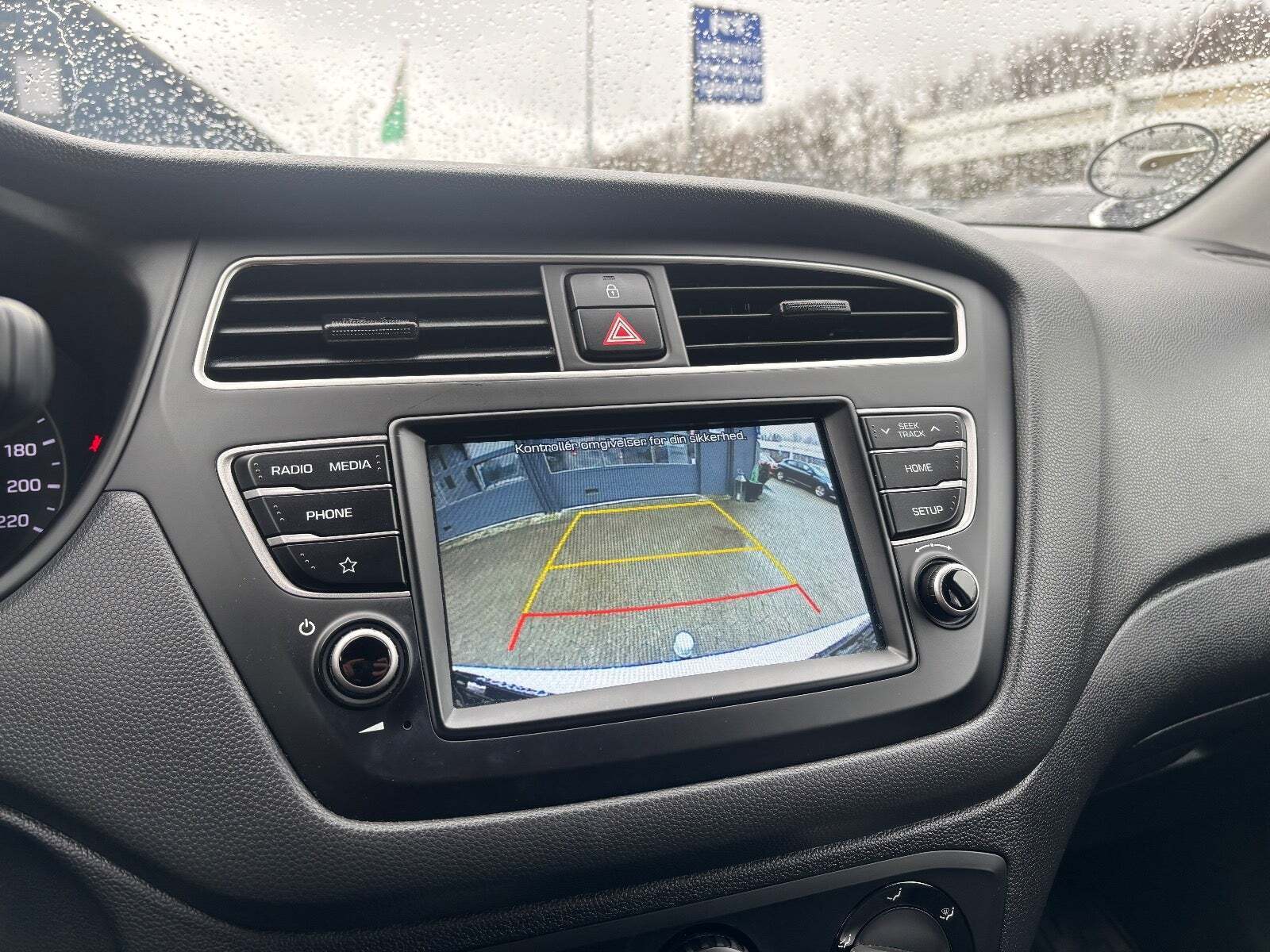 Hvid Hyundai i20 fra 2019