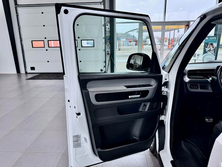 VW ID.Buzz 77 Pro SWB