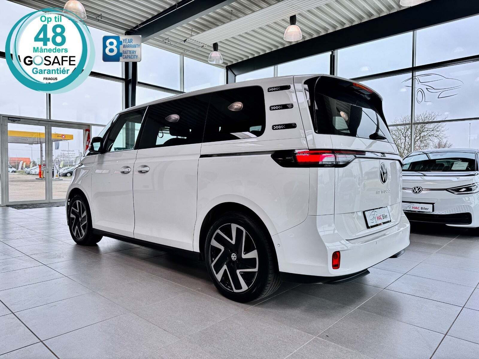 Hvid VW ID.Buzz fra 2024