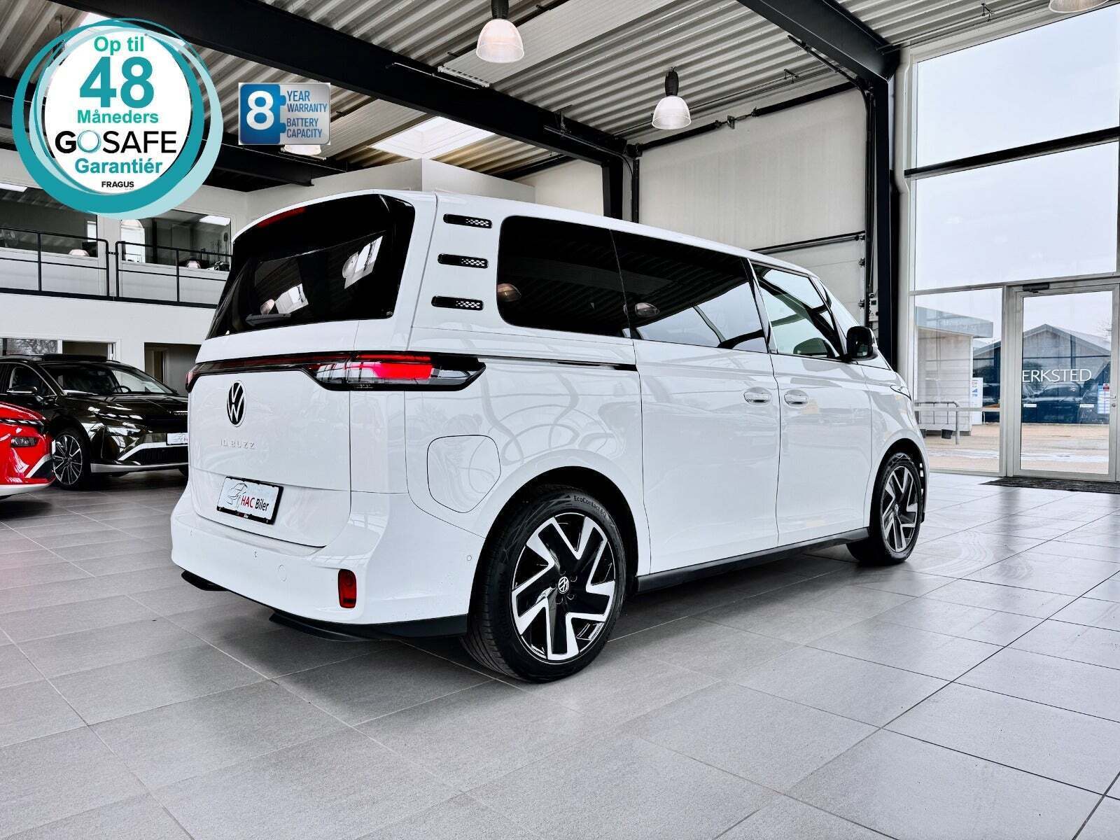 Hvid VW ID.Buzz fra 2024