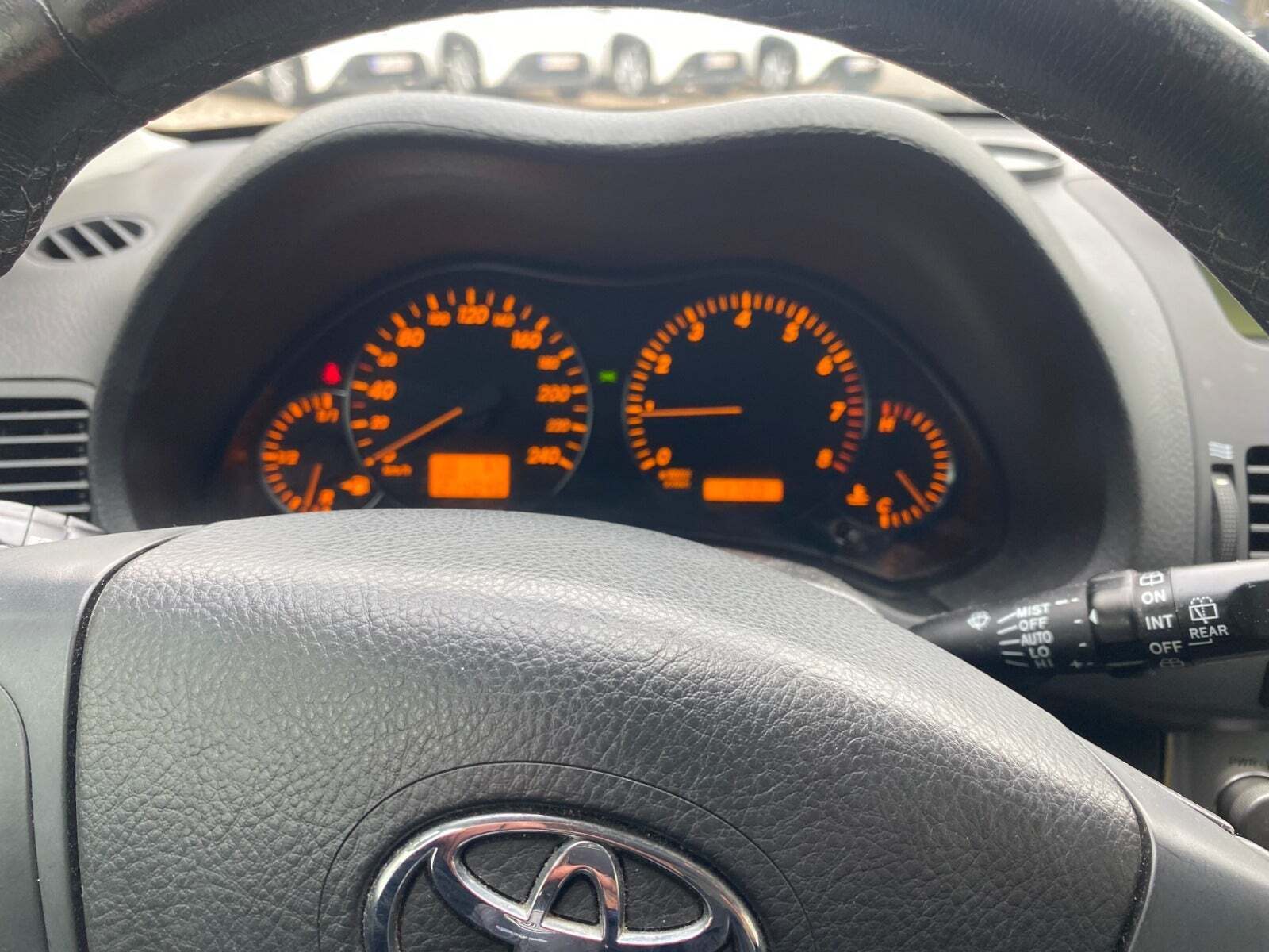 undefined Toyota Avensis fra 2005