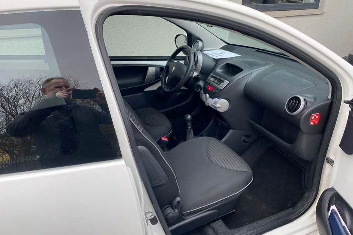 undefined Peugeot 107 fra 2014