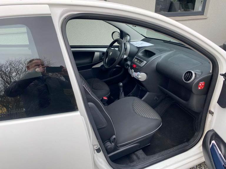 Peugeot 107 1,0 White