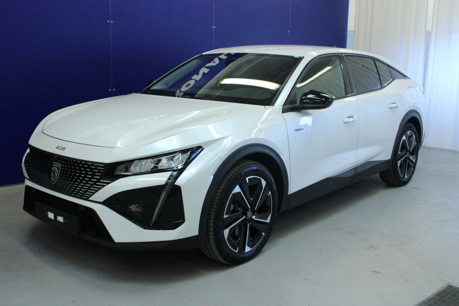 Peugeot 408 1,6 Hybrid Allure Pack EAT8