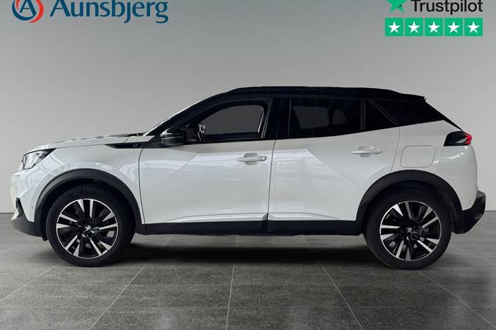 Hvid Peugeot e-2008 fra 2022