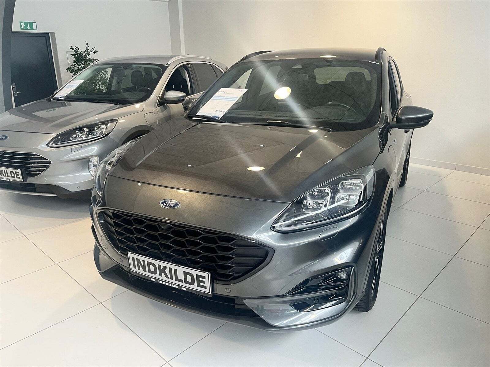 Ford Kuga 2,5 PHEV ST-Line X CVT