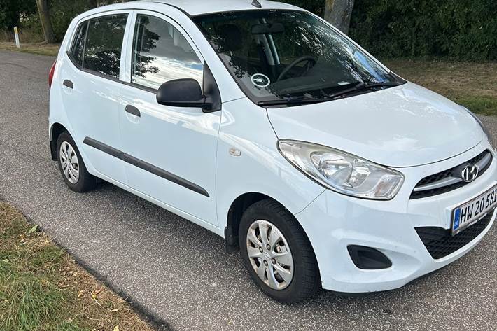 Hvid Hyundai i10 fra 2012