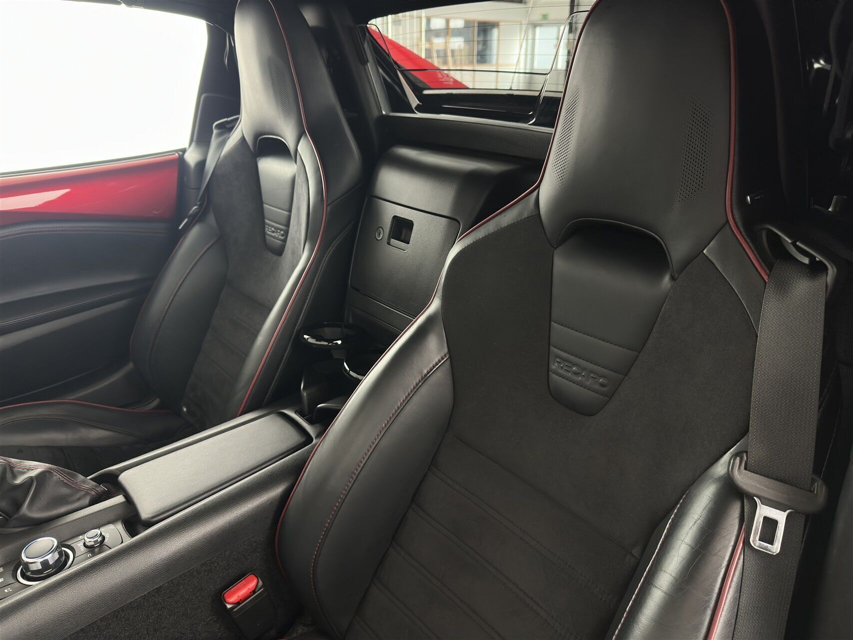 Rød Mazda MX-5 fra 2018