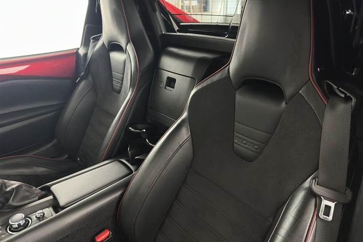 Rød Mazda MX-5 fra 2018