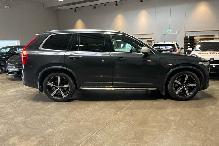 Grå Volvo XC90 fra 2019
