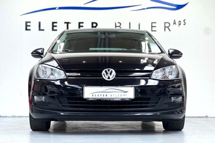 Sort VW Golf VII fra 2015