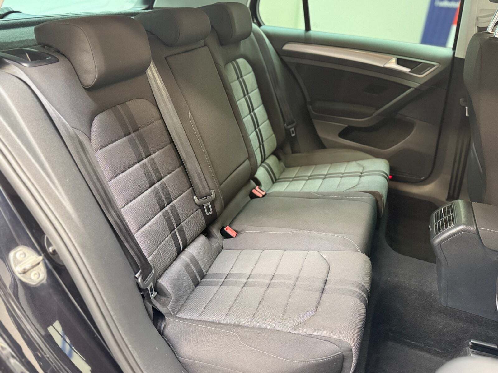 Sort VW Golf VII fra 2015