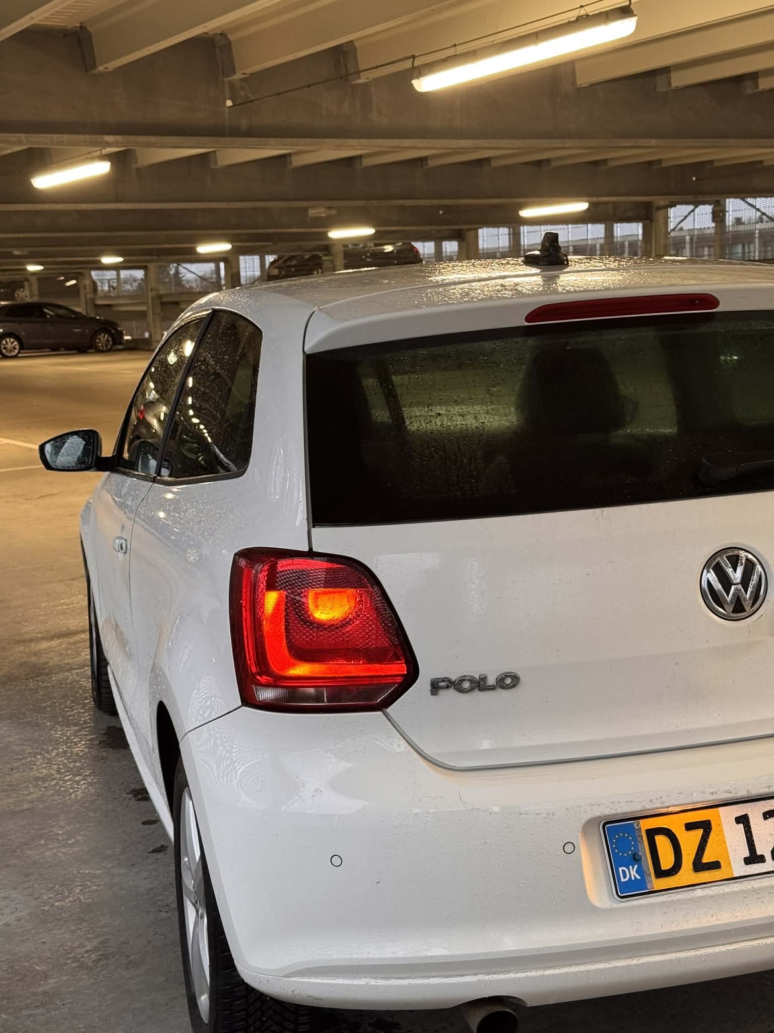 Hvid VW Polo fra 2011