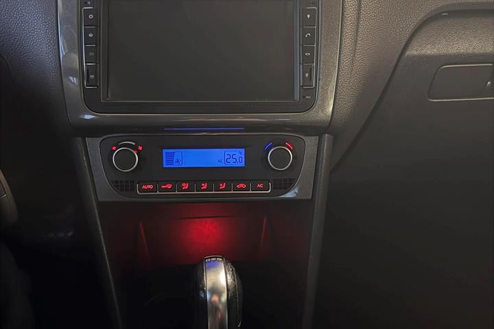Hvid VW Polo fra 2011