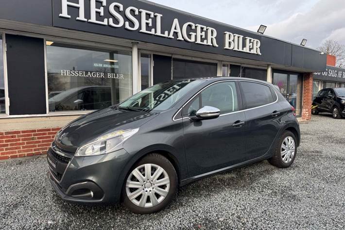 Grå Peugeot 208 fra 2016