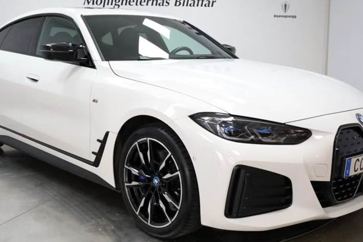Hvid BMW i4 fra 2024