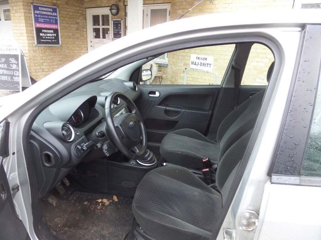 Ford Fiesta 1,6 Ghia