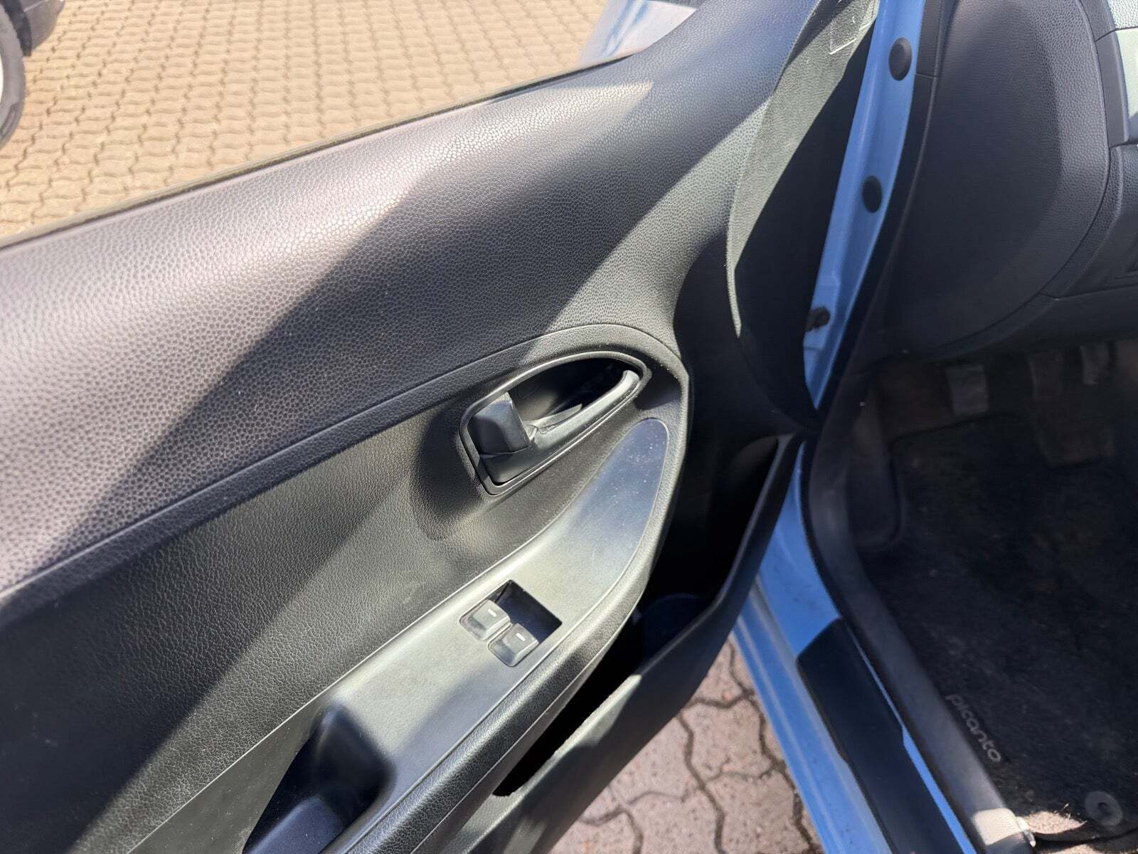 Blå Kia Picanto fra 2011