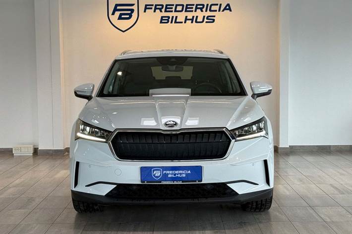 Hvid Skoda Enyaq fra 2022