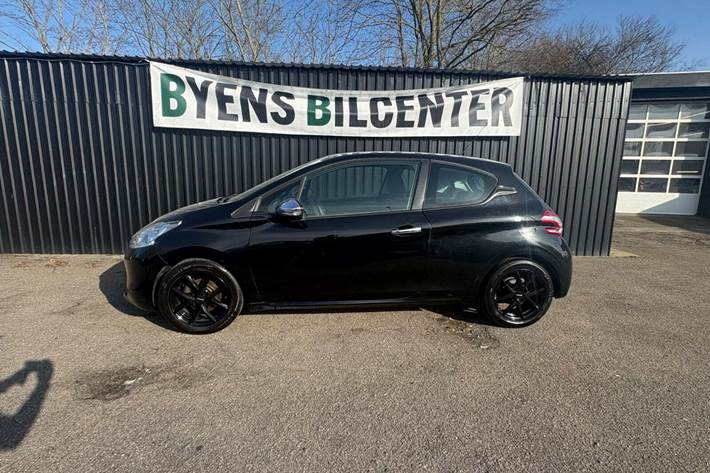 undefined Peugeot 208 fra 2013