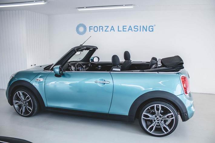 Turquoise Mini Cooper S fra 2020