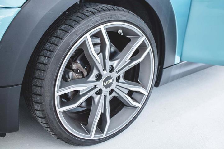Turquoise Mini Cooper S fra 2020