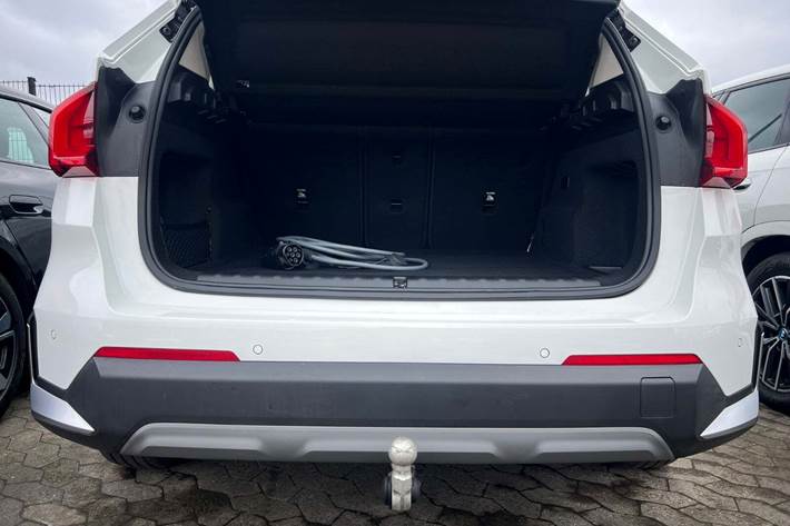 Hvid BMW iX1 fra 2023