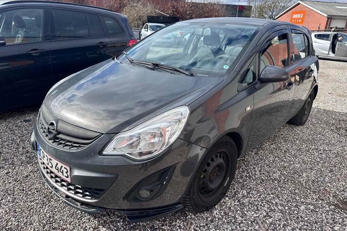 undefined Opel Corsa fra 2013 set udefra