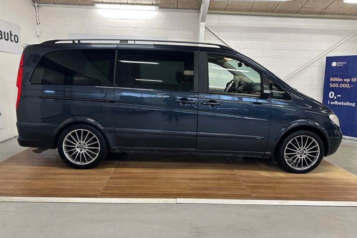 Sort Mercedes Viano fra 2005