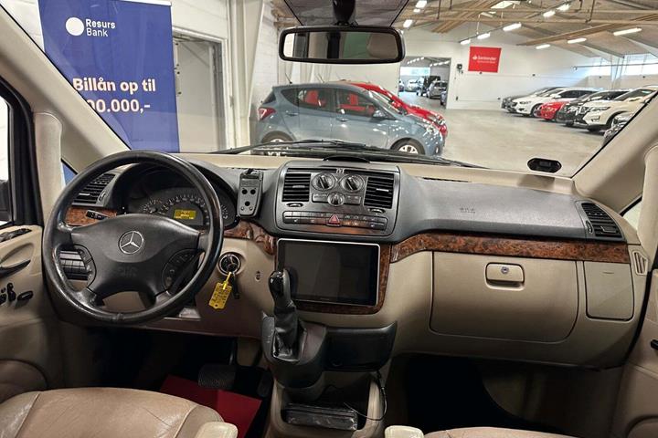 Sort Mercedes Viano fra 2005