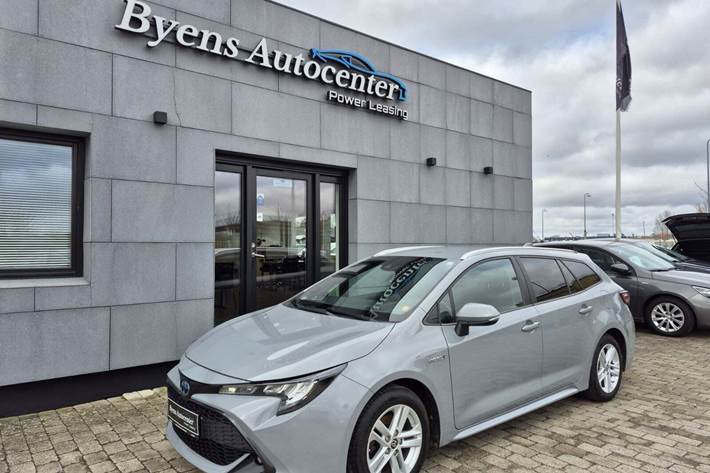 Grå Toyota Corolla fra 2020