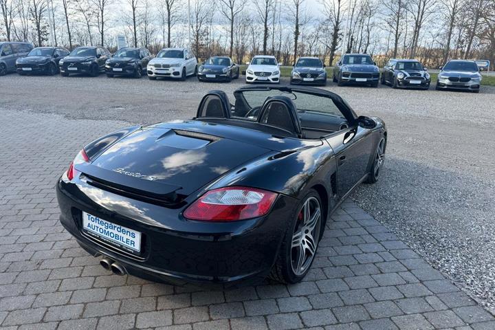 Sort Porsche Boxster S fra 2005