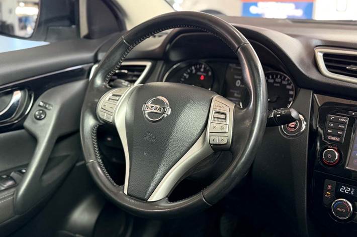 Hvid Nissan Qashqai fra 2017