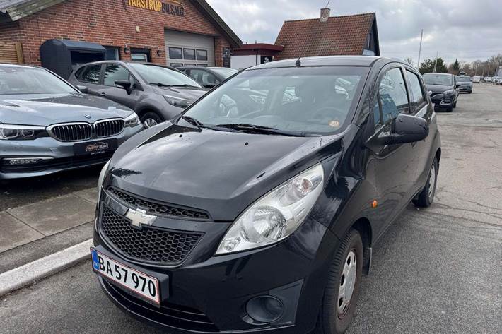 undefined Chevrolet Spark fra 2010 set udefra