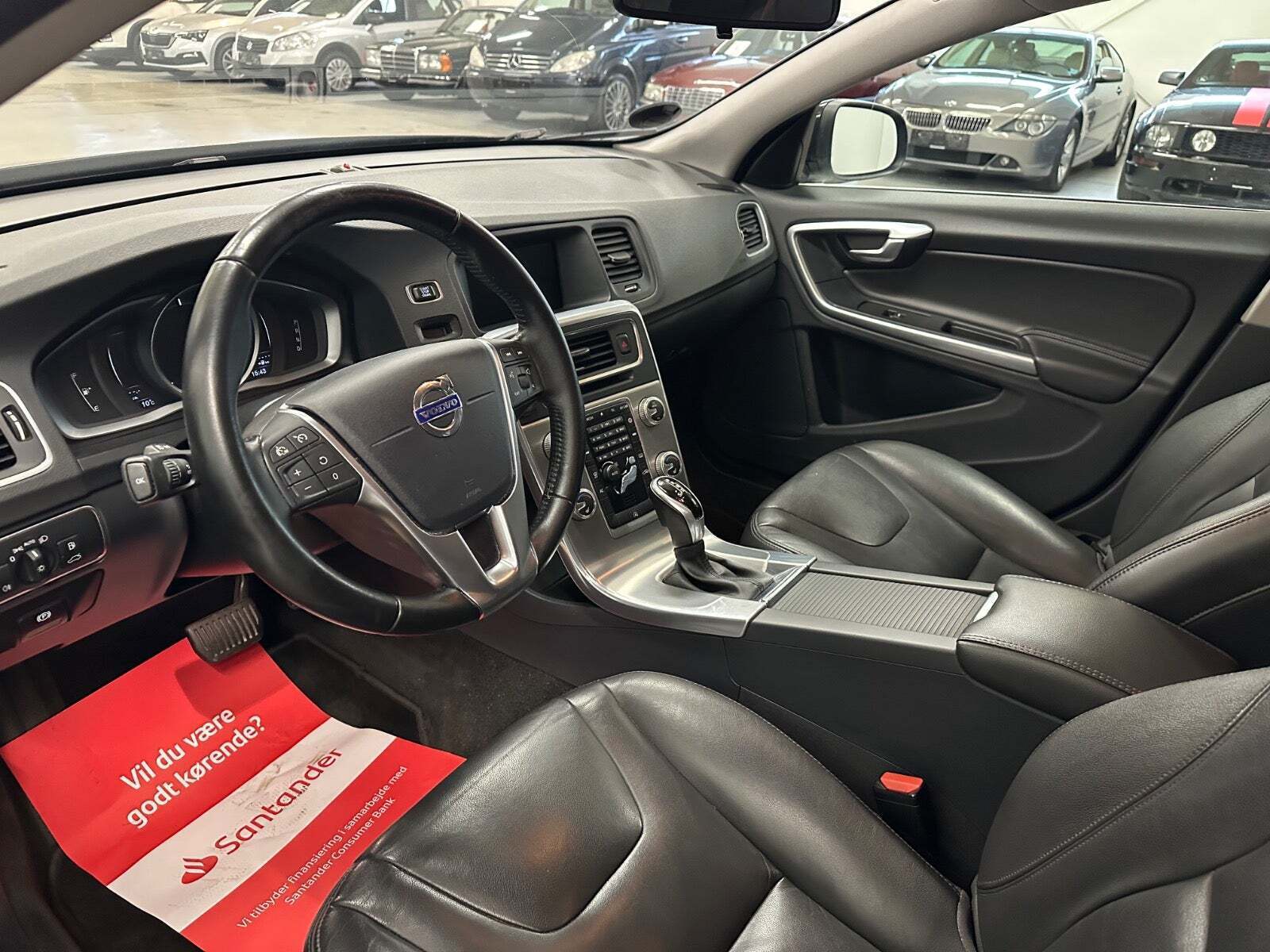 Sort Volvo V60 fra 2017