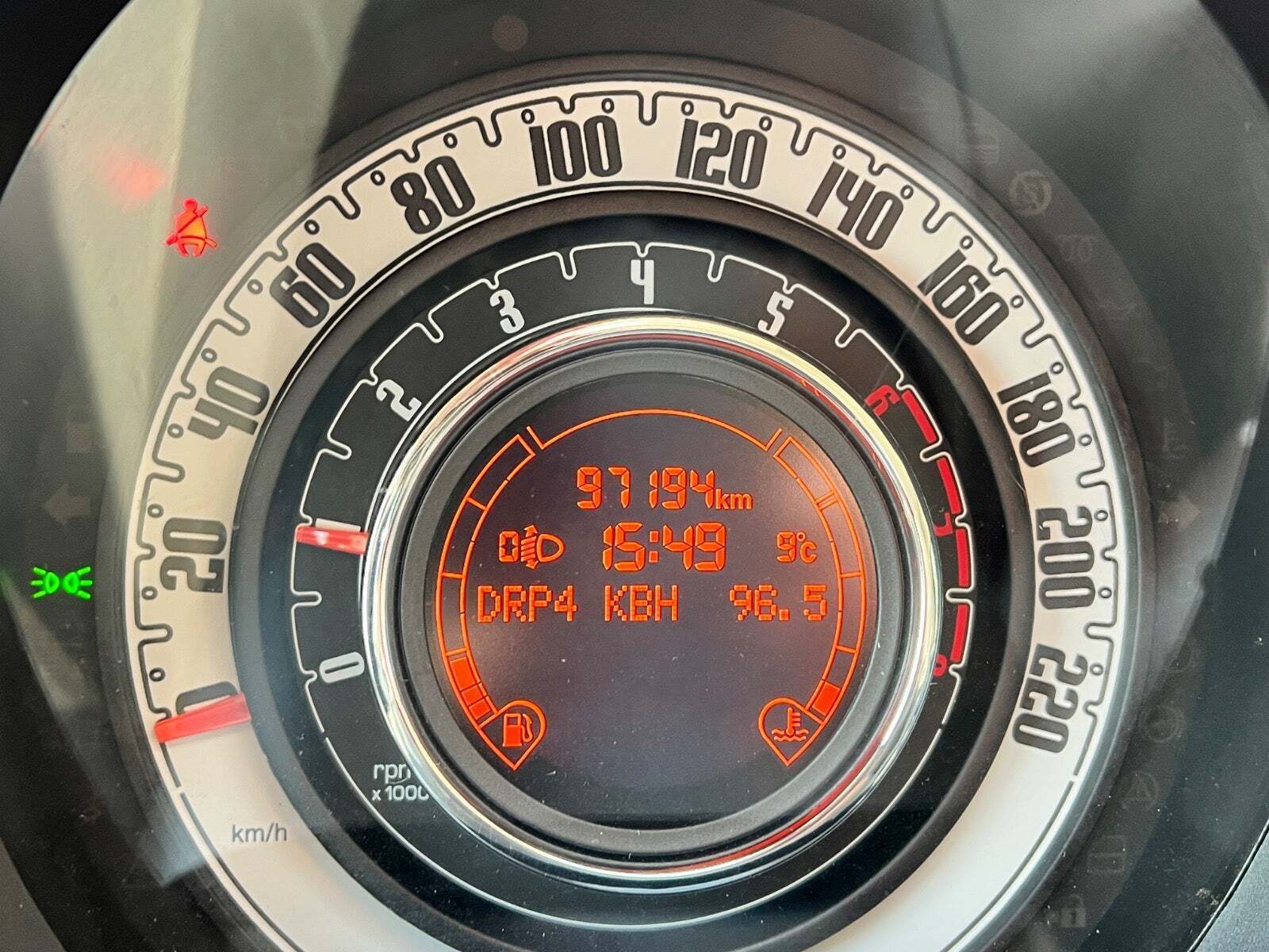 Grå Fiat 500C fra 2013