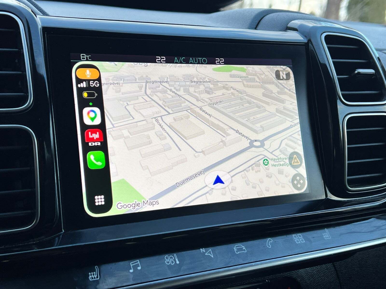 Grå Citroën C5 Aircross fra 2020 set indefra