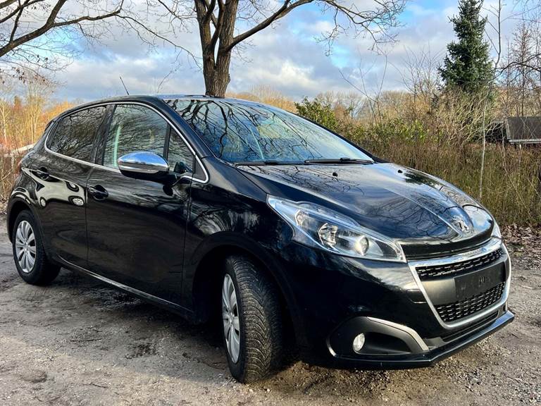 Peugeot 208 1,2 PureTech 82 Allure Sky