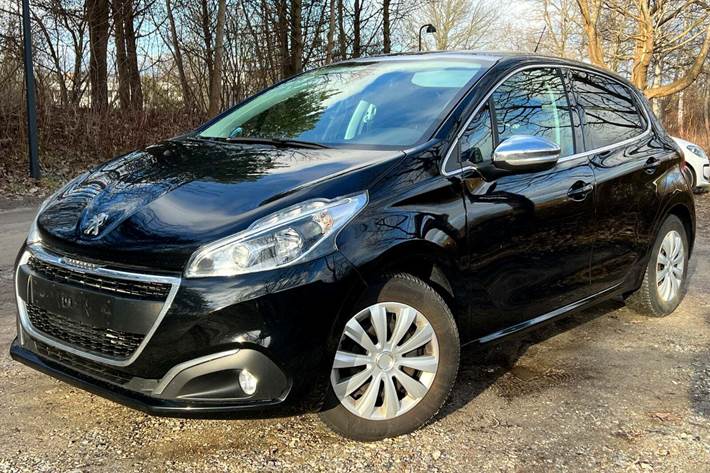 Sort Peugeot 208 fra 2019