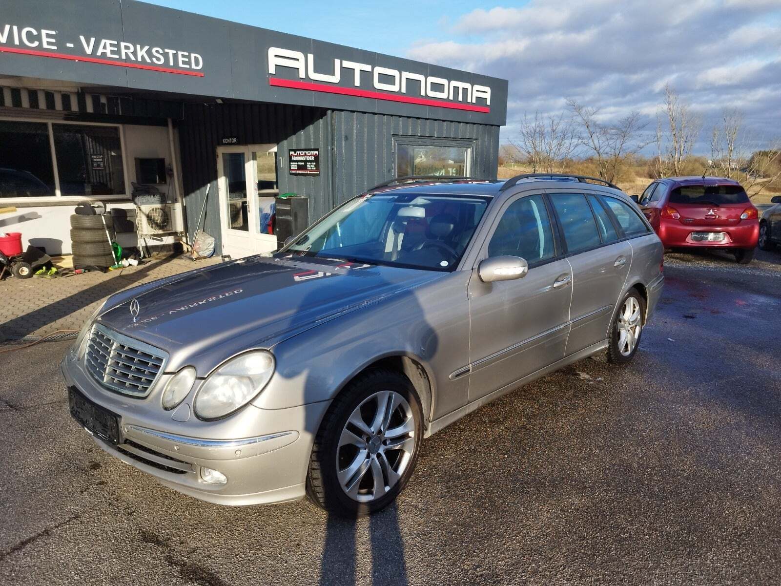 Mercedes E320 3,2 Avantgarde stc. aut.