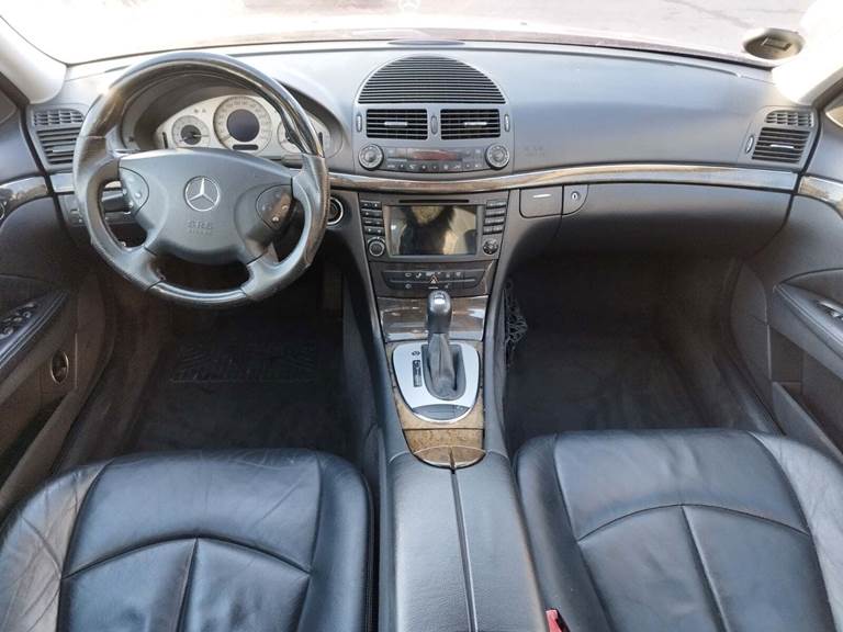 Mercedes E320 3,2 Avantgarde stc. aut.