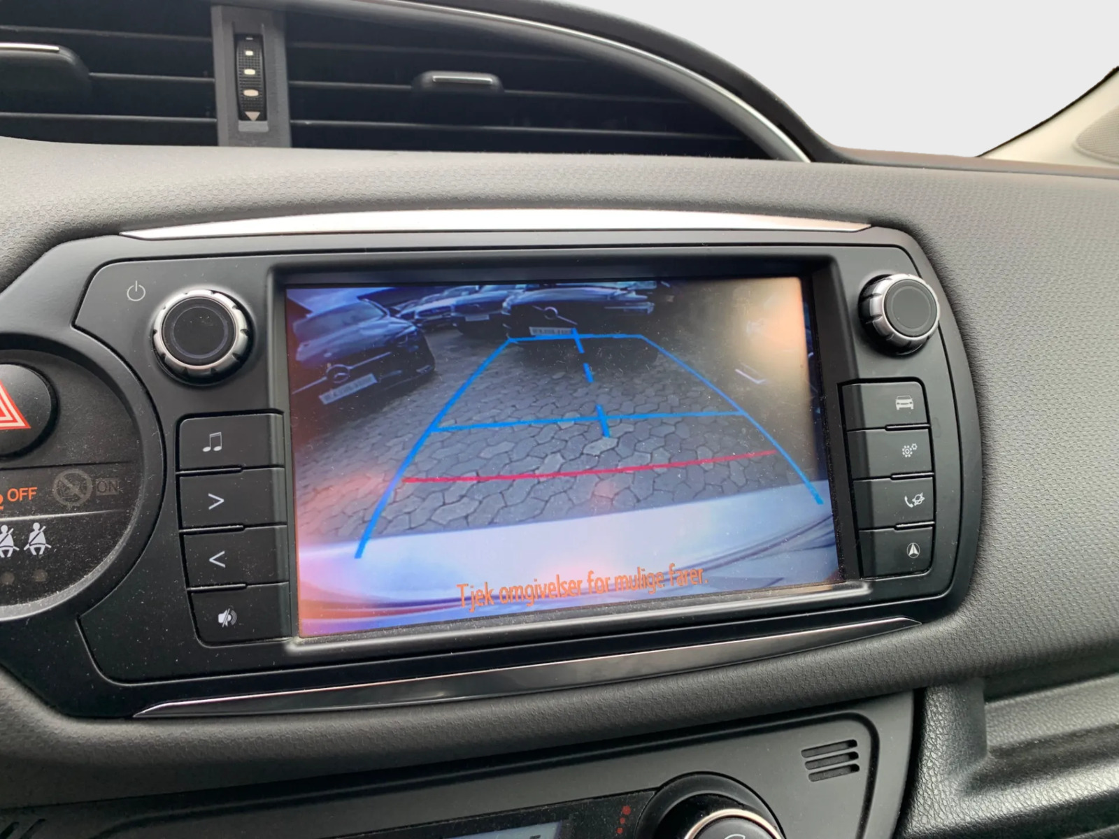 undefined Toyota Yaris fra 2015