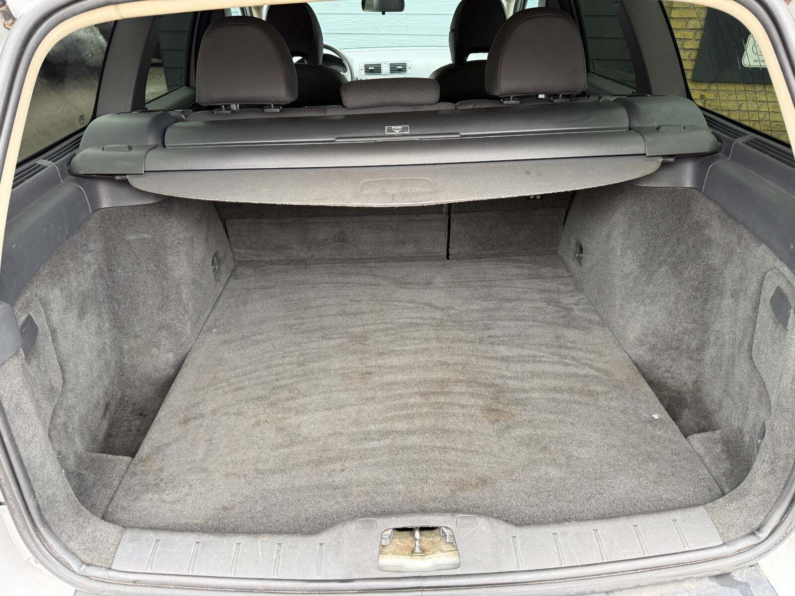 Sølv Volvo V50 fra 2004