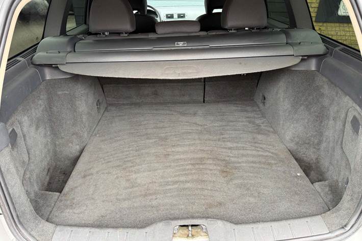 Sølv Volvo V50 fra 2004