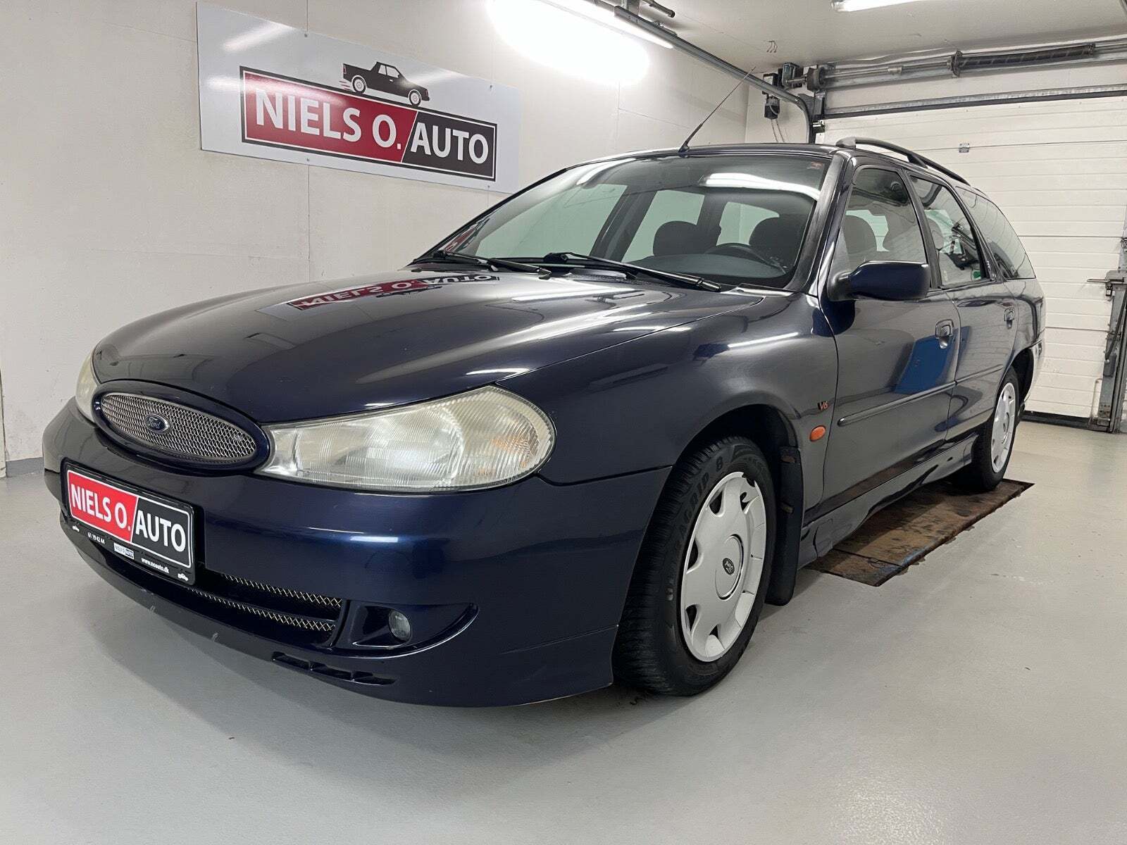 Ford Mondeo 2,5 Ghia stc.