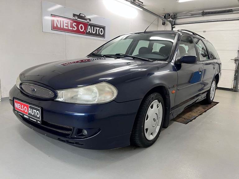 Ford Mondeo 2,5 Ghia stc.