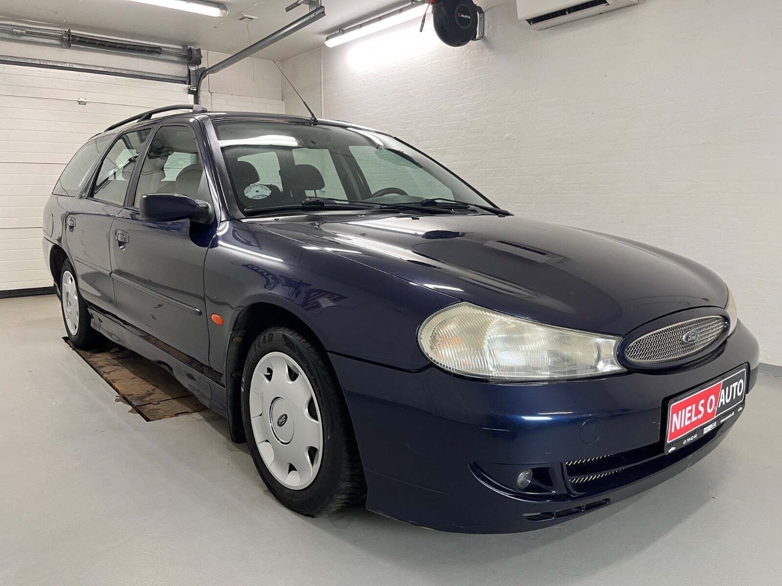 Ford Mondeo 2,5 Ghia stc.